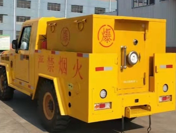 源汇凯龙爆破器材运输车：保障爆破任务的安全运行